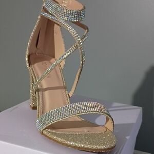 Elegant Gold Strappy Heels Size 8 Women's